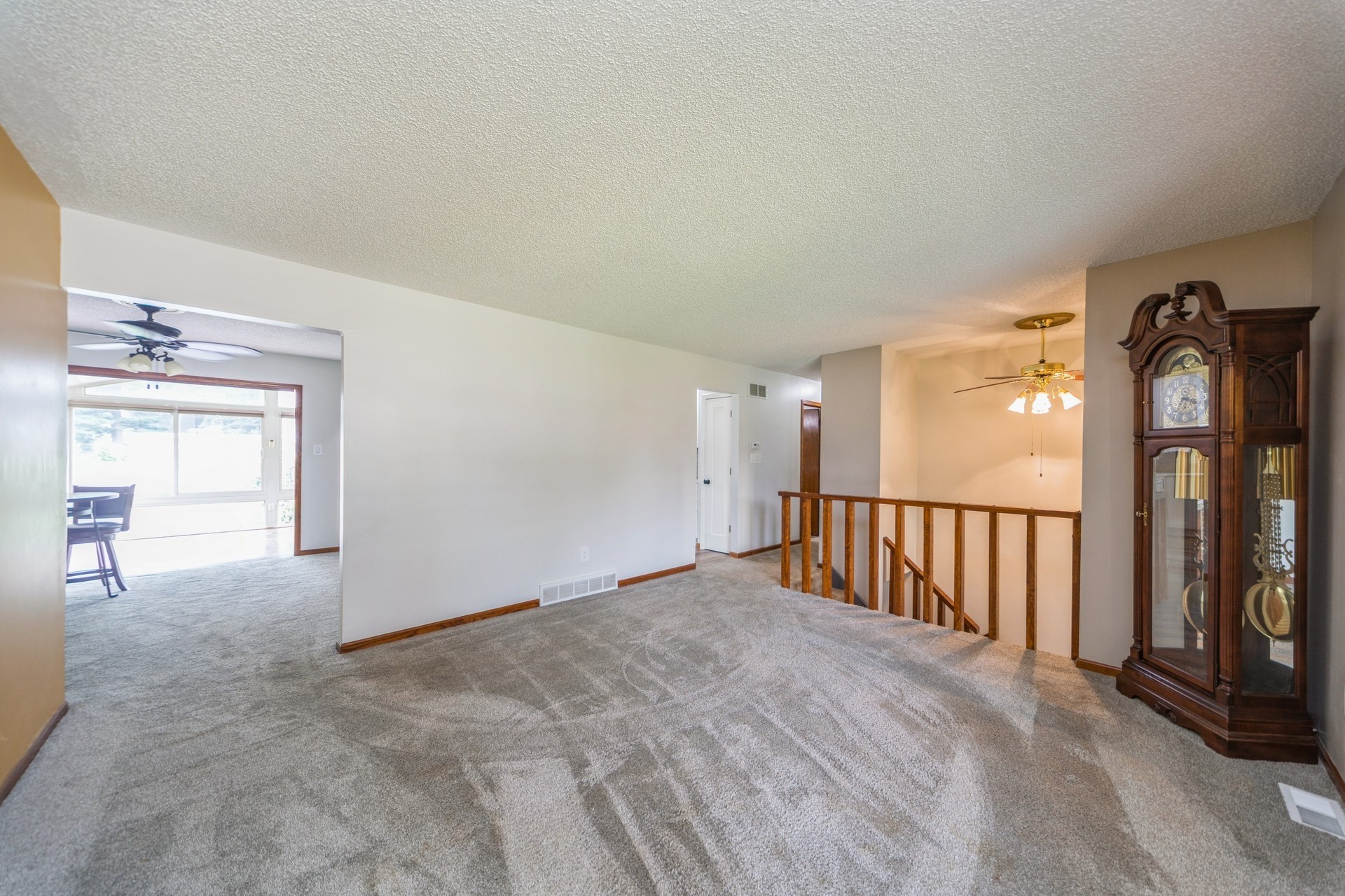 West Des Moines, Iowa 50265, United States, 3 Bedrooms Bedrooms, ,2 BathroomsBathrooms,Residential,Pending,183121