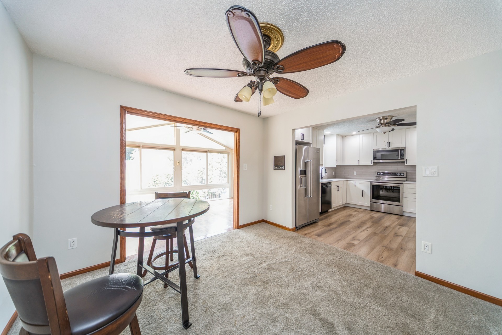 West Des Moines, Iowa 50265, United States, 3 Bedrooms Bedrooms, ,2 BathroomsBathrooms,Residential,Pending,183121