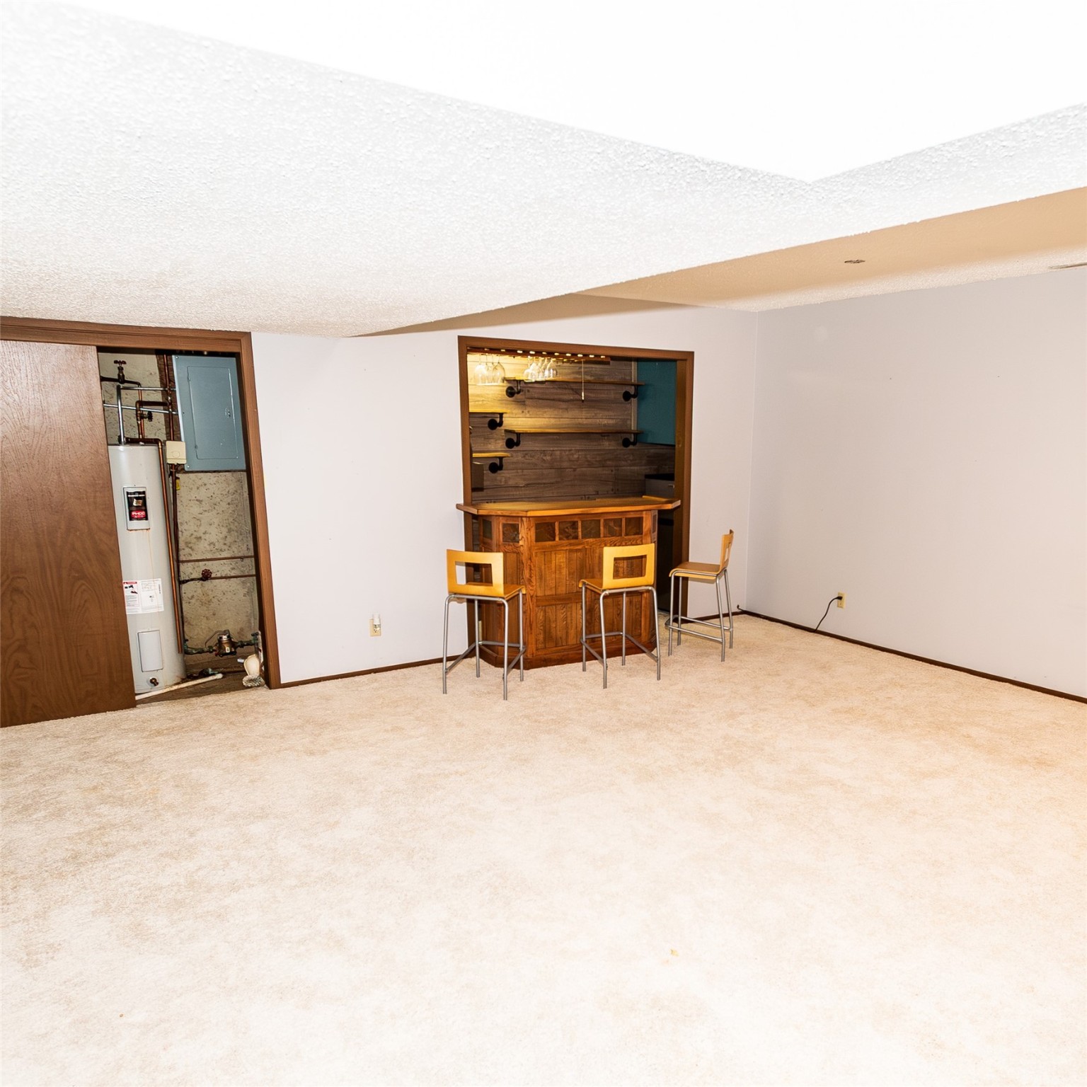 4633 Lockner Drive 3