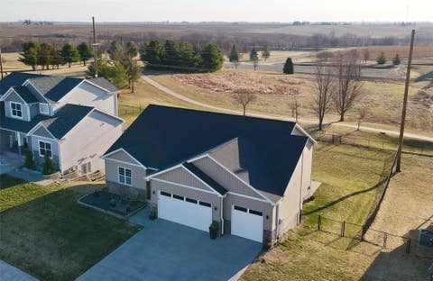 Homes For Sale - 726 E 26th Street<br/> Jasper County, Newton, IA 50208