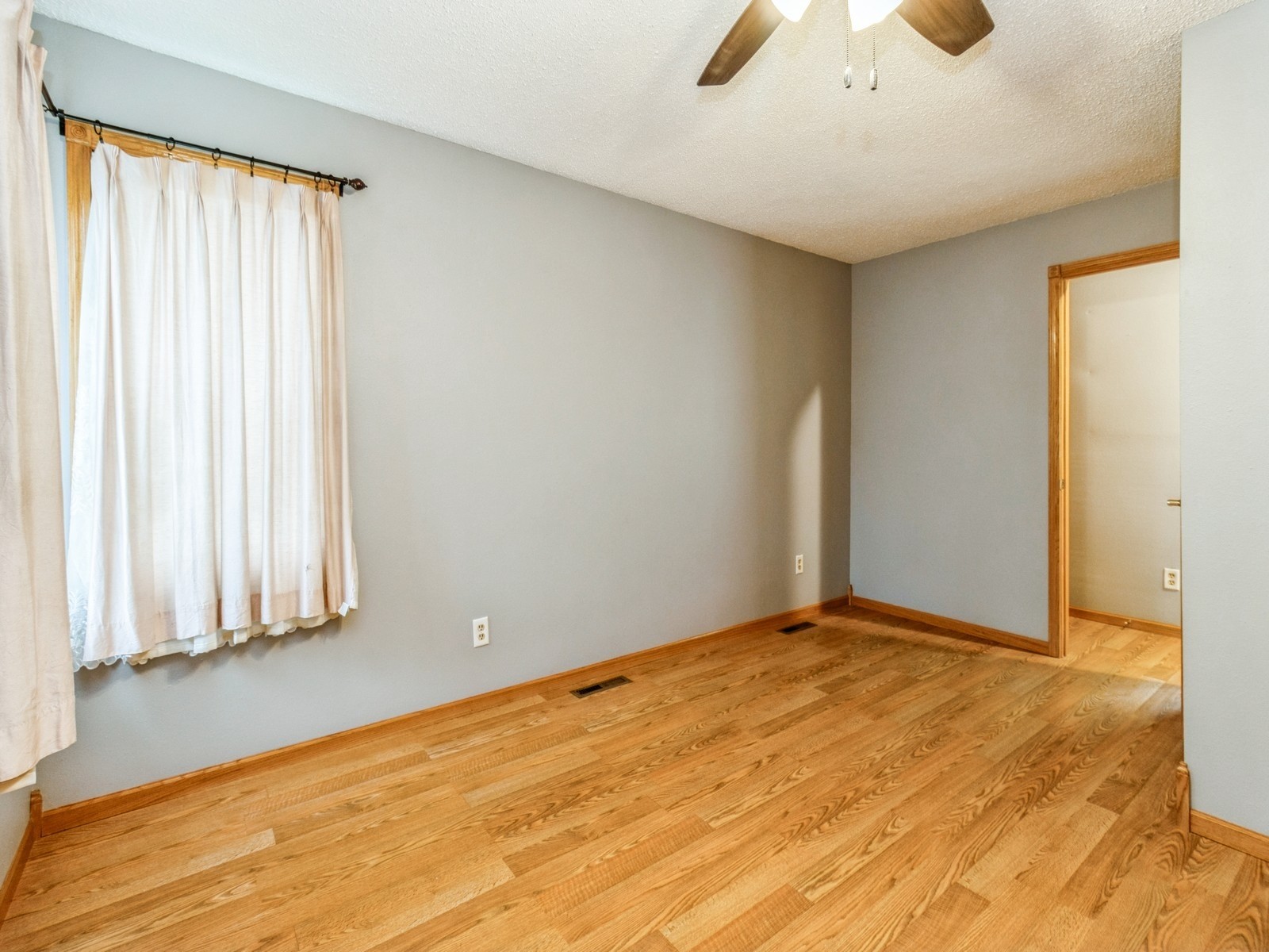 602 E 22nd Street, Newton, Iowa image 19