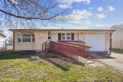 Homes For Sale - 407 N 14th Avenue<br/> Marshalltown, IA 50158