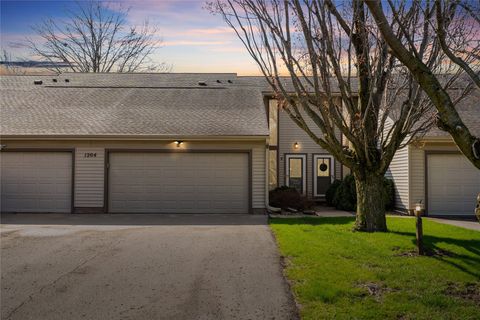 Condo For Sale - 1204 S 12th Street #4<br/> Marshall County, Marshalltown, IA 50158