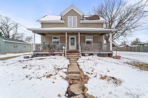 Homes For Sale - 102 N West Avenue<br/> Baxter, IA 50028