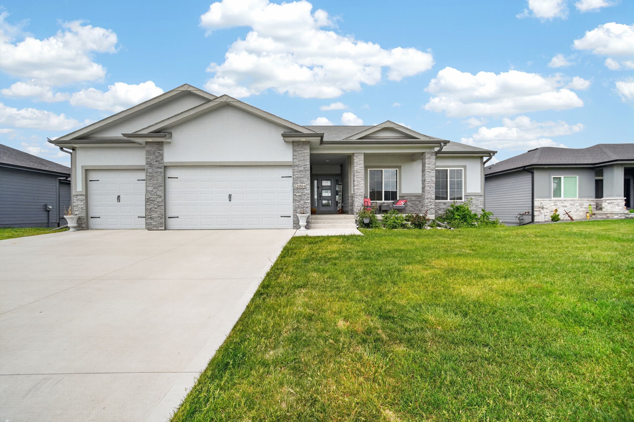 Photo 1 of 34 — 2004 NE Park Drive, Grimes, IA 50111