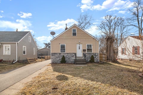 Homes For Sale - 1415 Osceola Avenue<br/> Des Moines, IA 50316