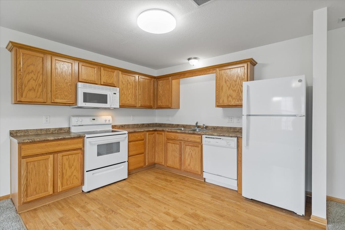 3070 SW Sharmin Lane, Ankeny, Iowa image 4