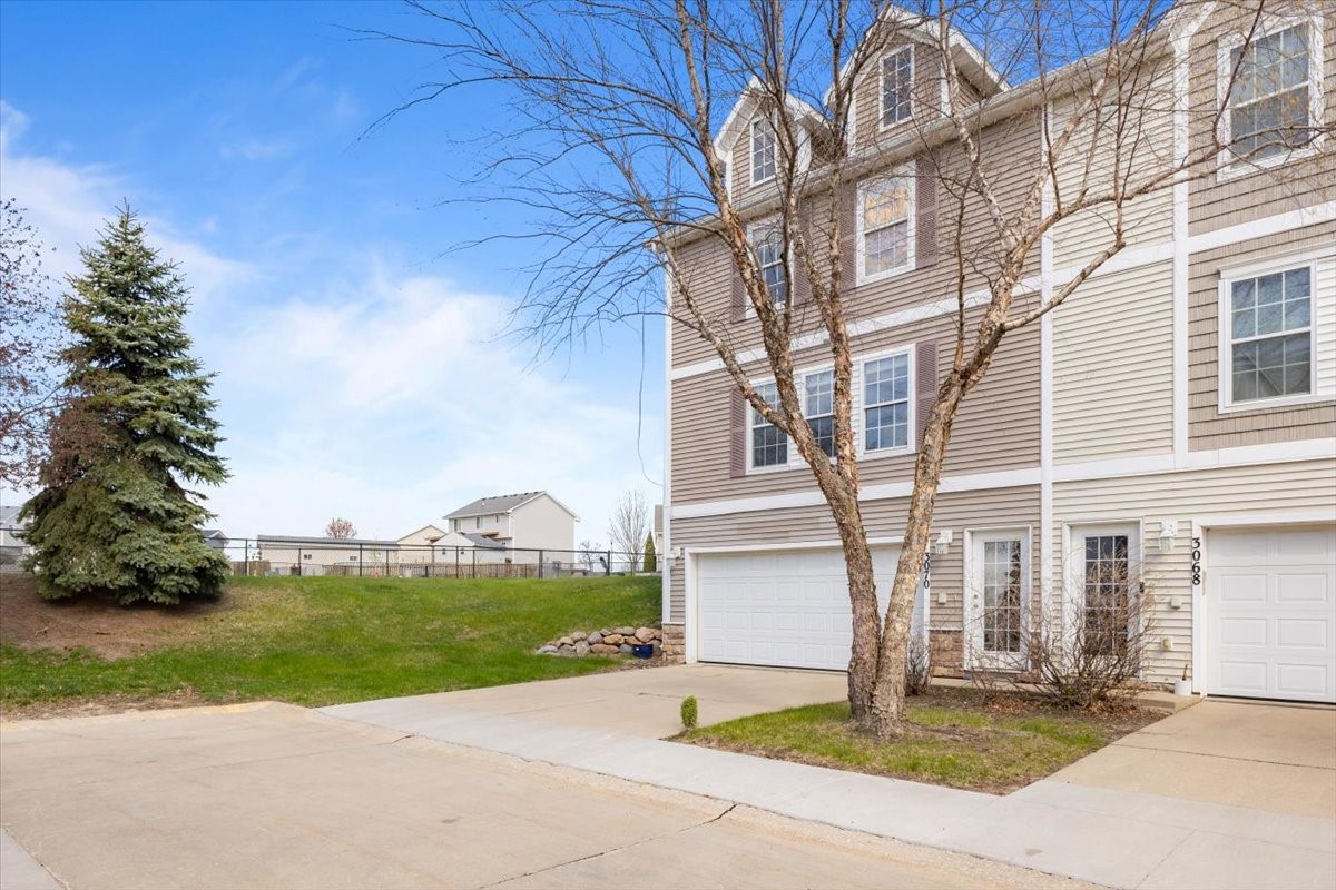 3070 SW Sharmin Lane, Ankeny, Iowa image 3