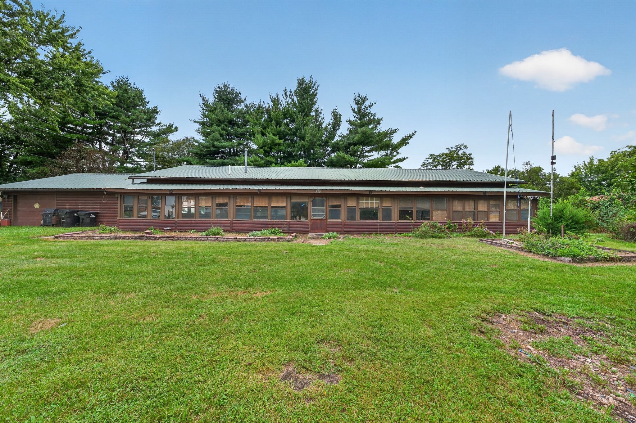 225 SW Walnut Avenue