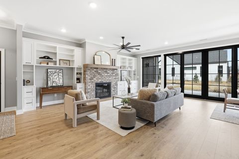 Condo For Sale - 415 Main Street<br/> Pella, IA 50219