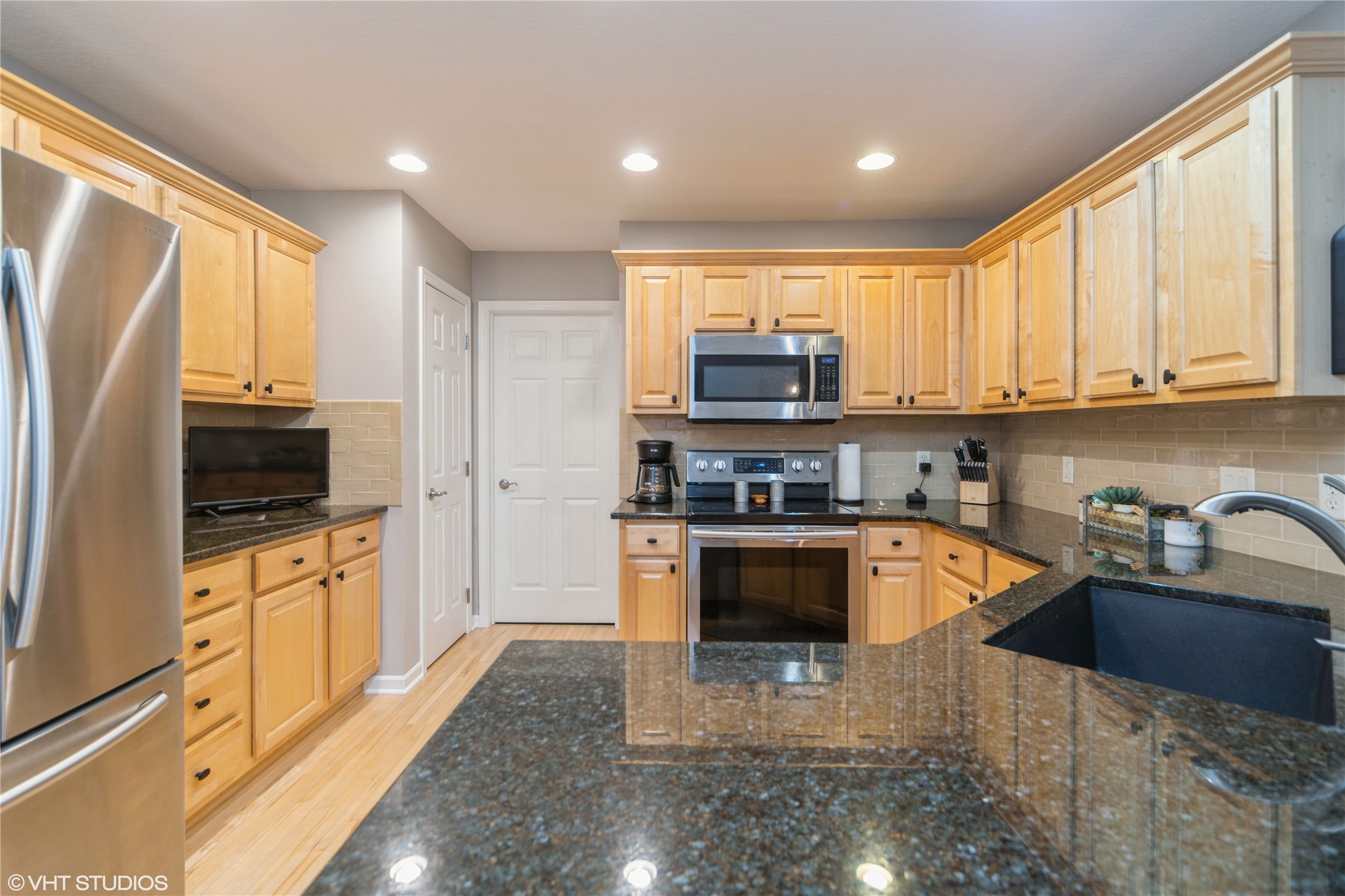 847 SE Williams Court, Waukee, Iowa image 3