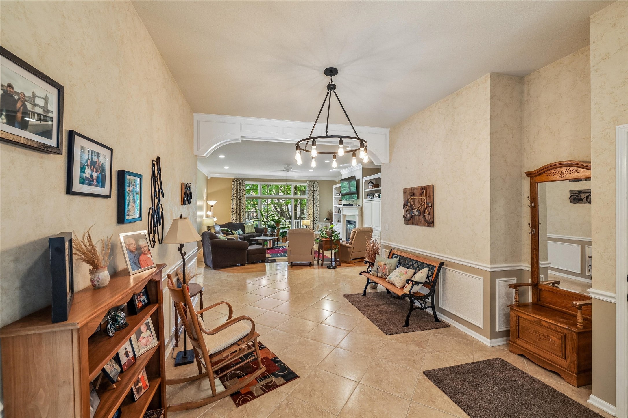 701 NE Georgetown Court