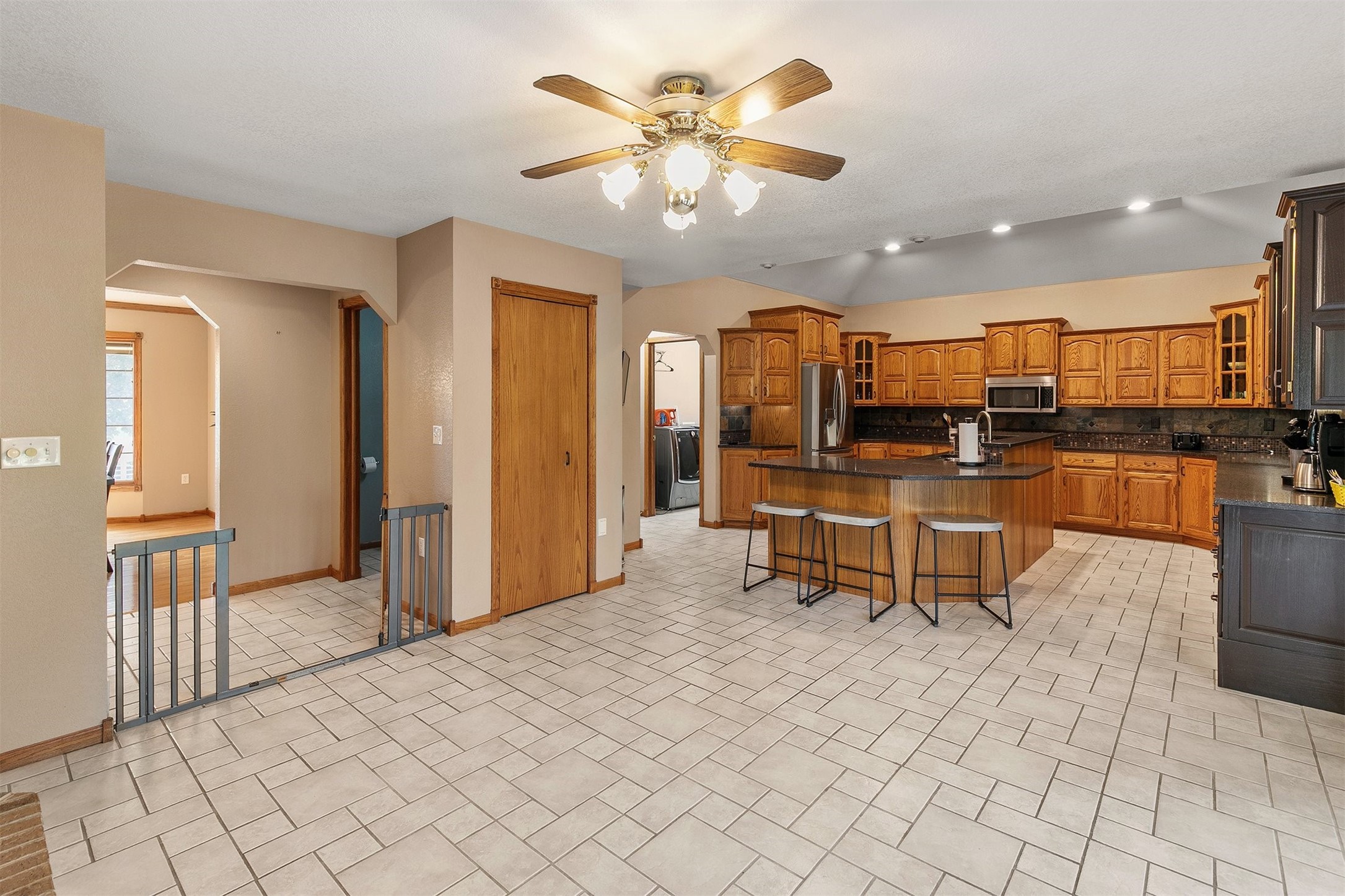 913 W 18th Street, Newton, Iowa image 6