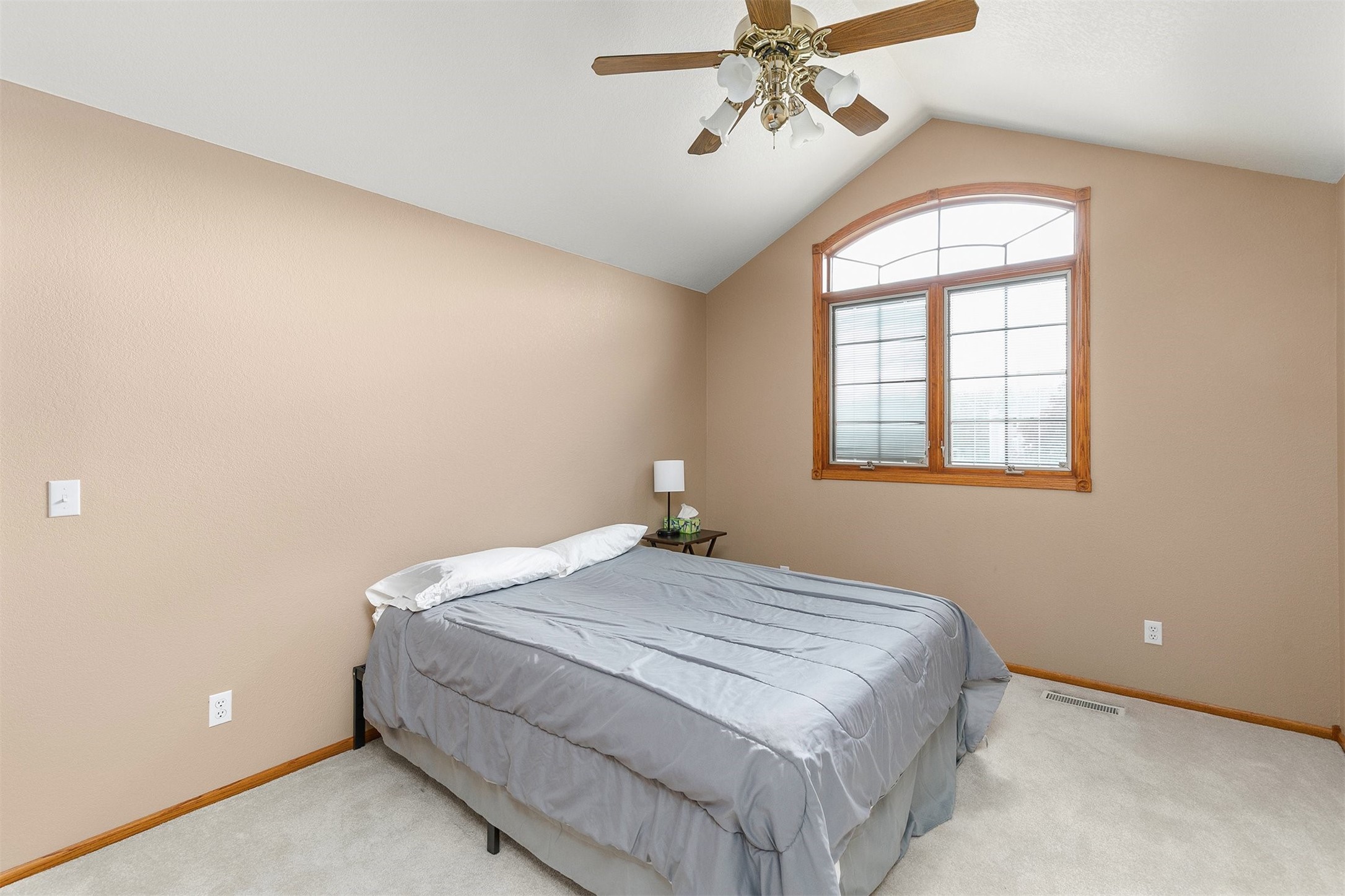913 W 18th Street, Newton, Iowa image 26