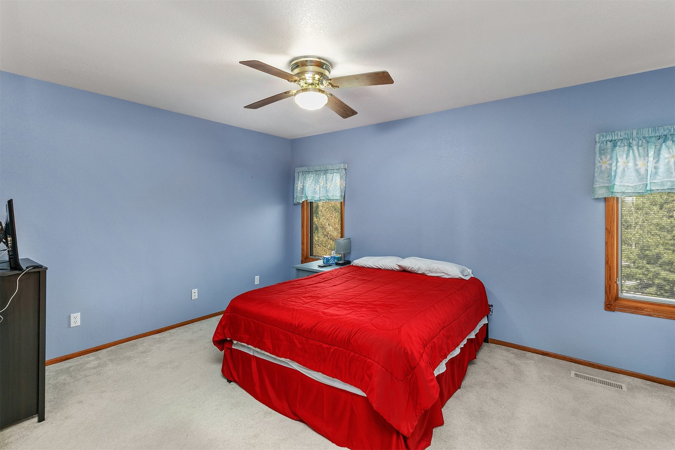 913 W 18th Street, Newton, Iowa image 24