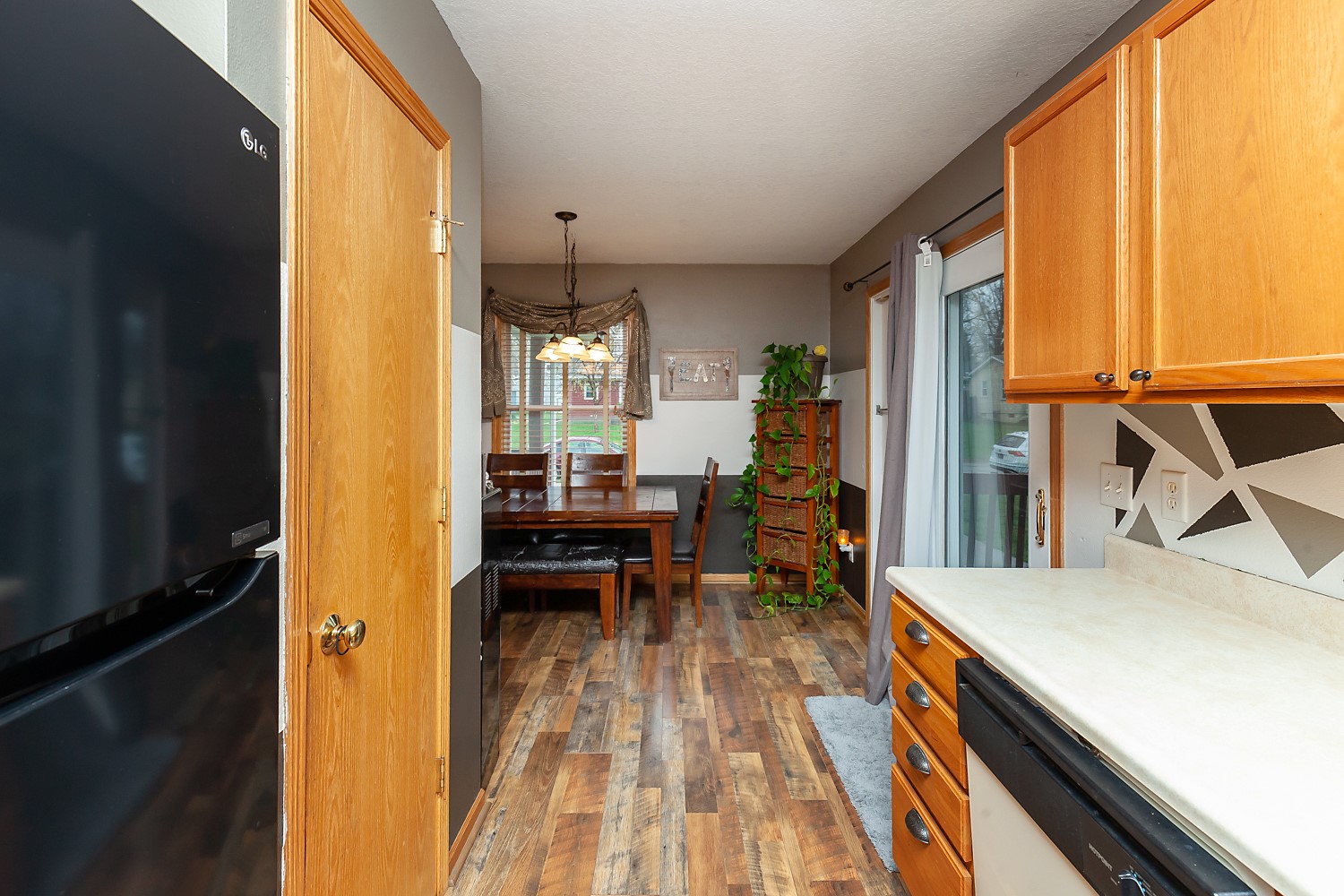 2518 E 39th Court, Des Moines, Iowa image 9
