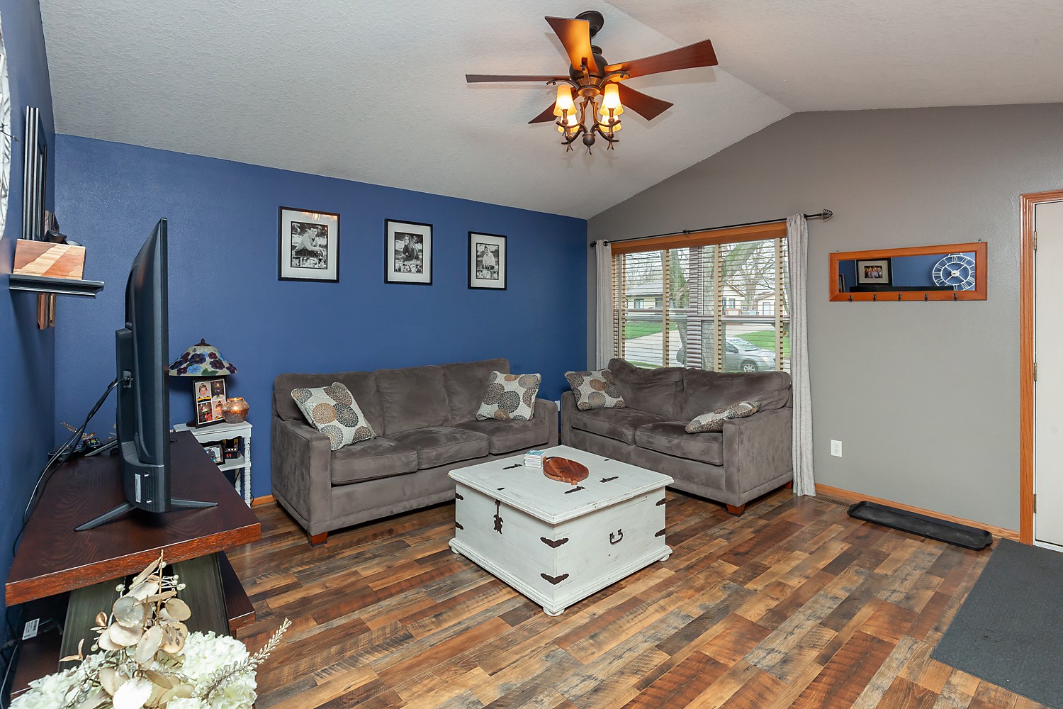 2518 E 39th Court, Des Moines, Iowa image 4