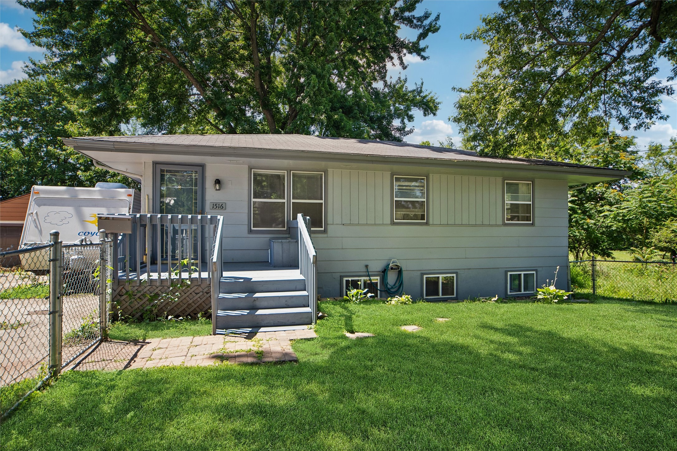 Photo 1 of 18 — 1516 Oak Park Avenue, Des Moines, IA 50313