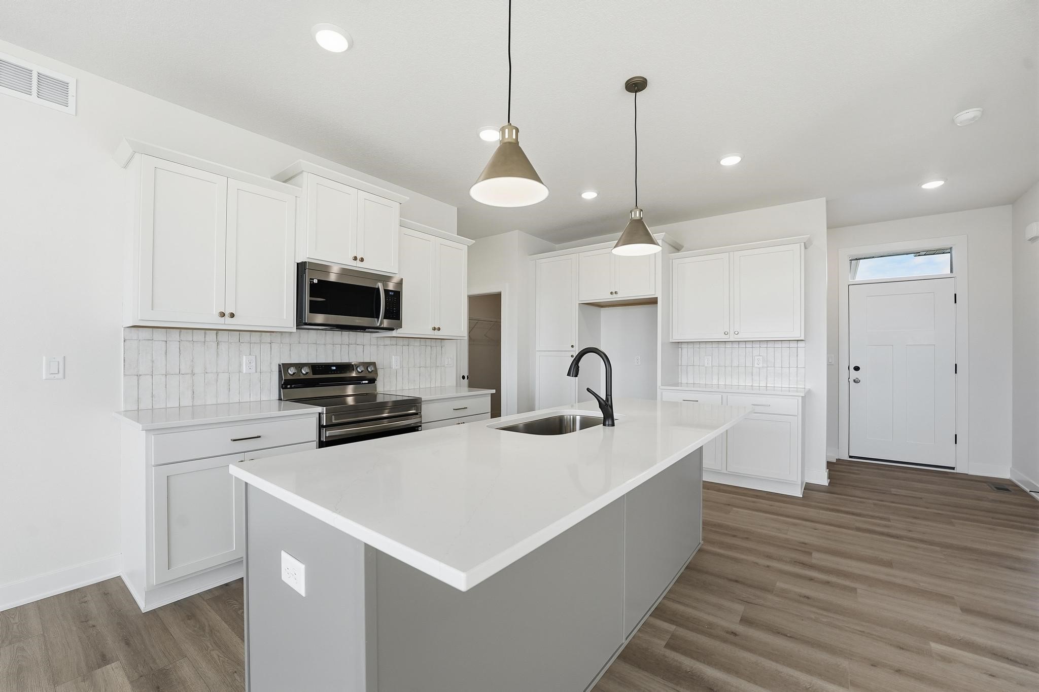 724 Plainside Avenue