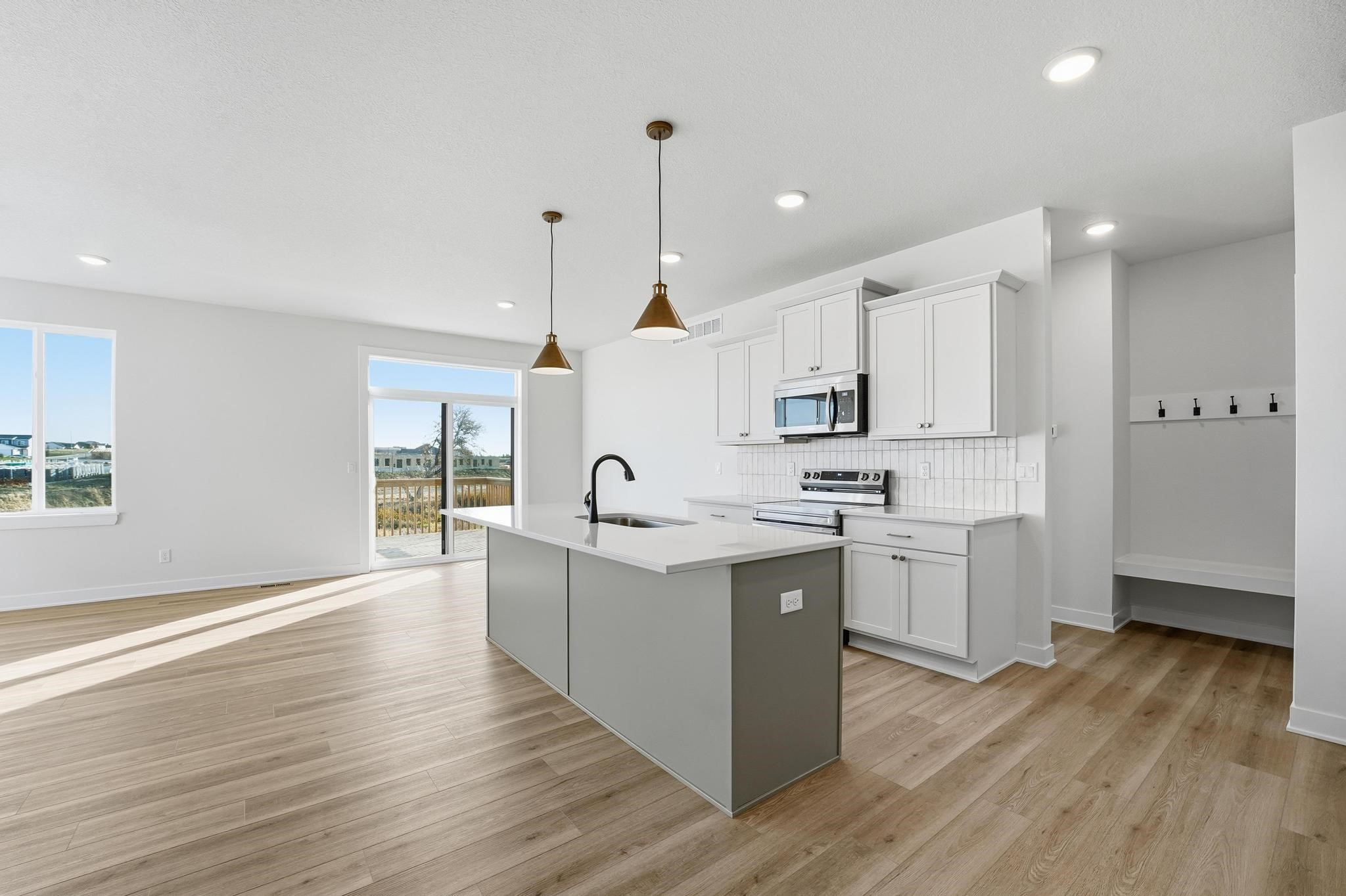 724 Plainside Avenue