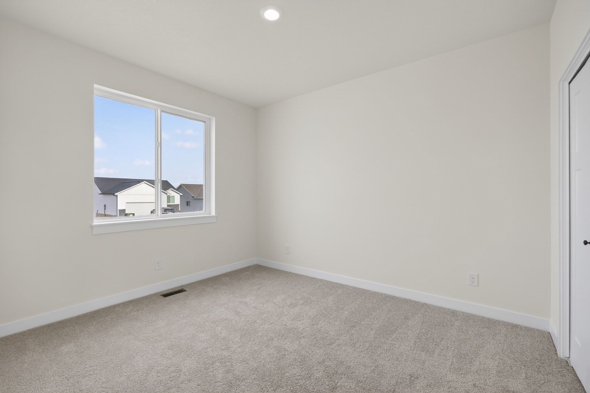 724 Plainside Avenue