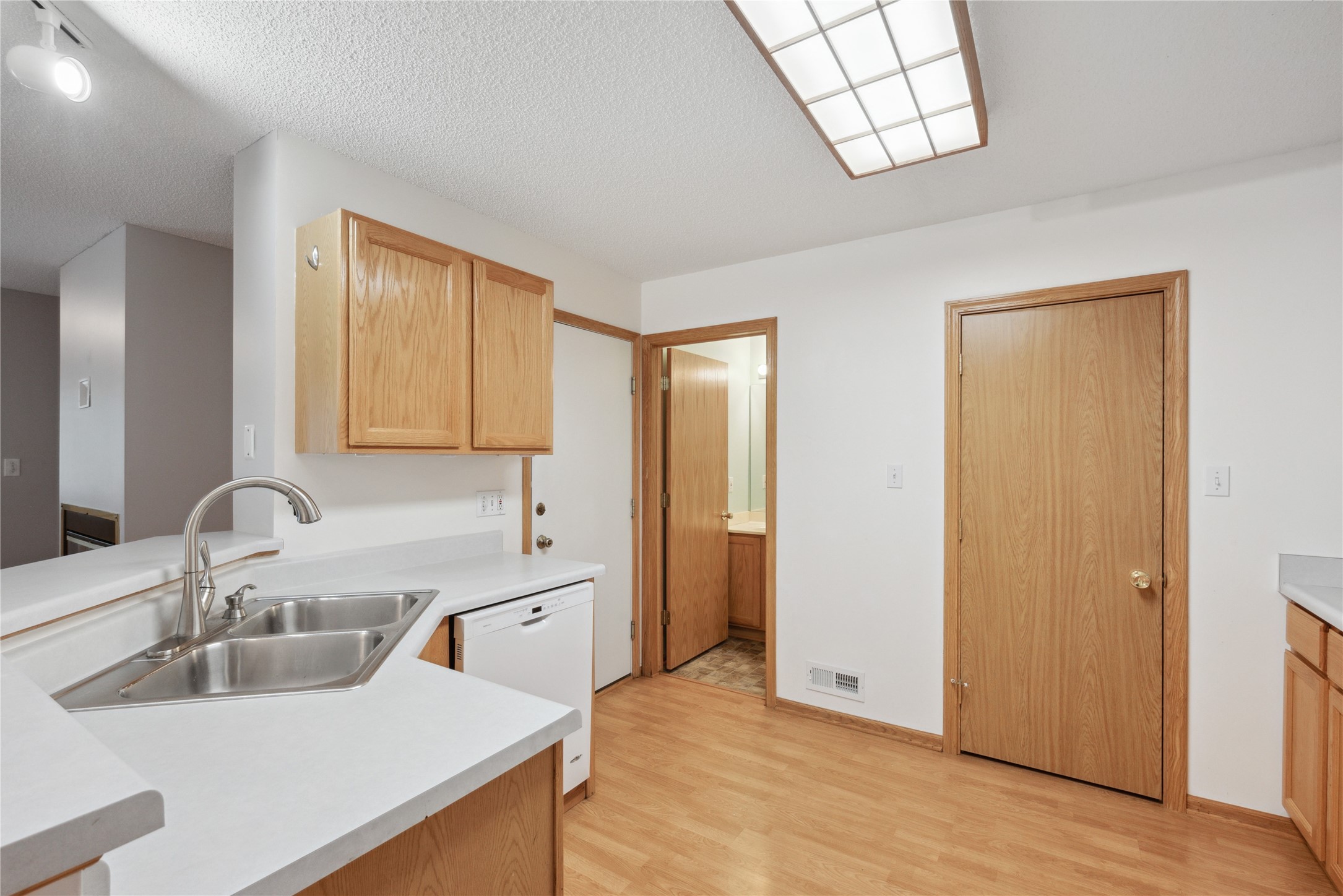 2265 Grand Avenue, West Des Moines, Iowa image 13