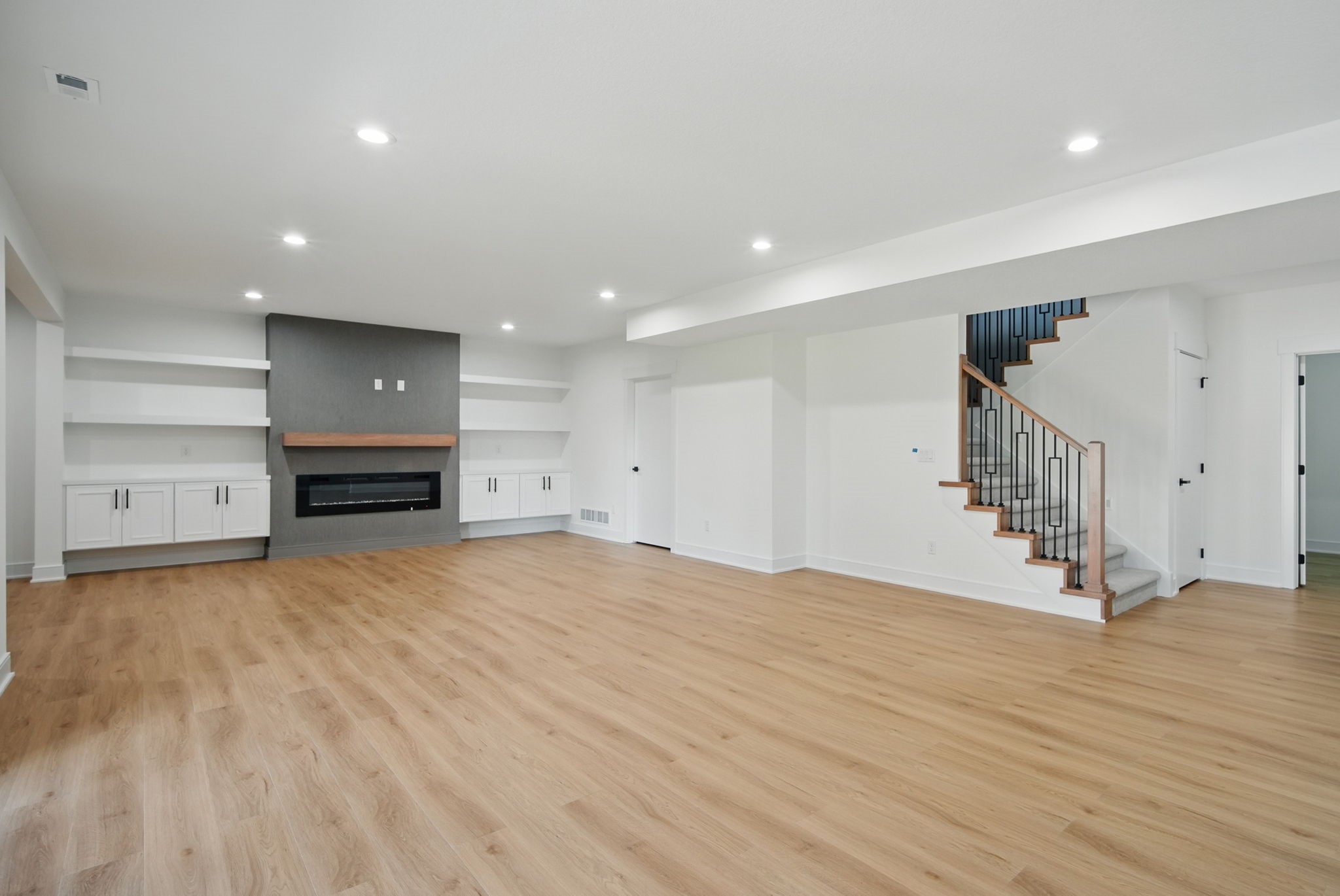 16332 Northpark Drive, Urbandale, Iowa image 25