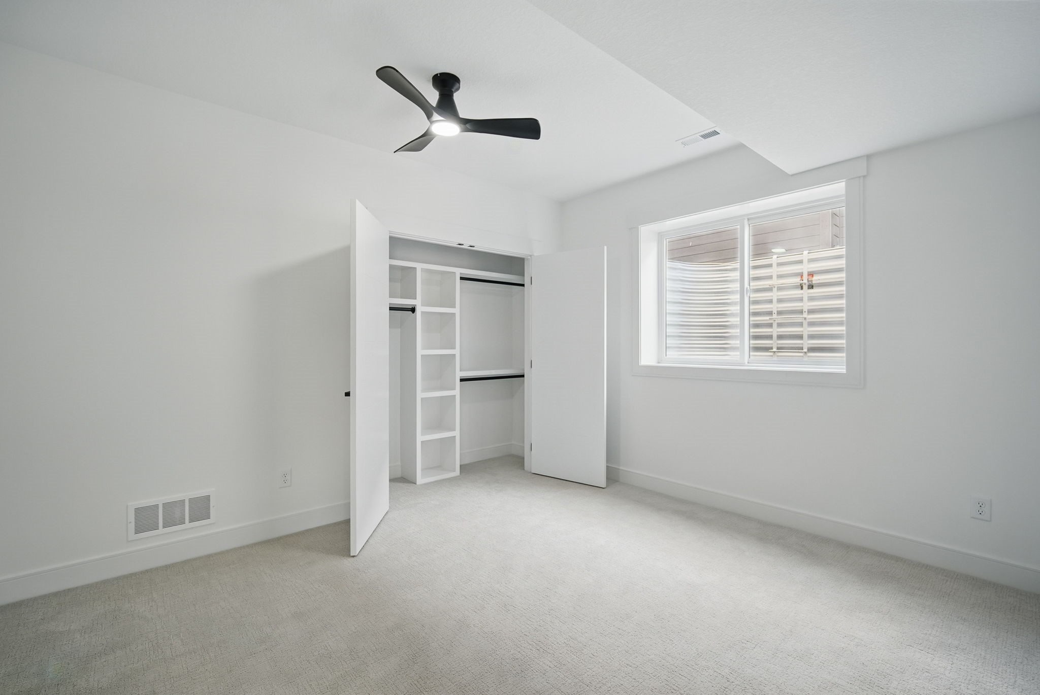 16332 Northpark Drive, Urbandale, Iowa image 30
