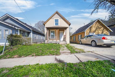 Homes For Sale - 1987 & 1989 SW 1st Street<br/> Des Moines, IA 50315