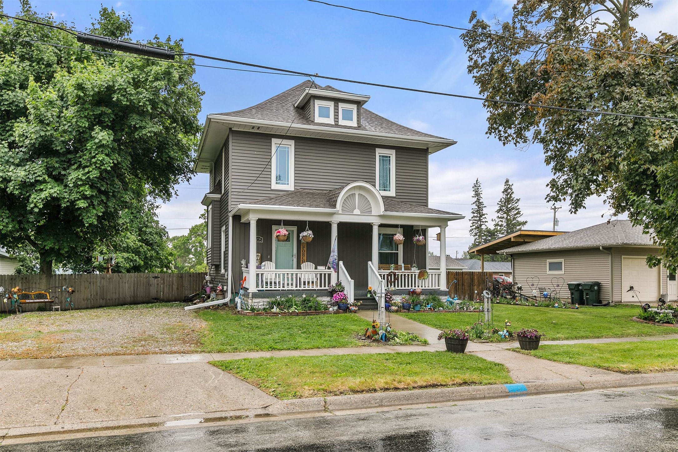 305 E State Street, Baxter, Iowa image 3