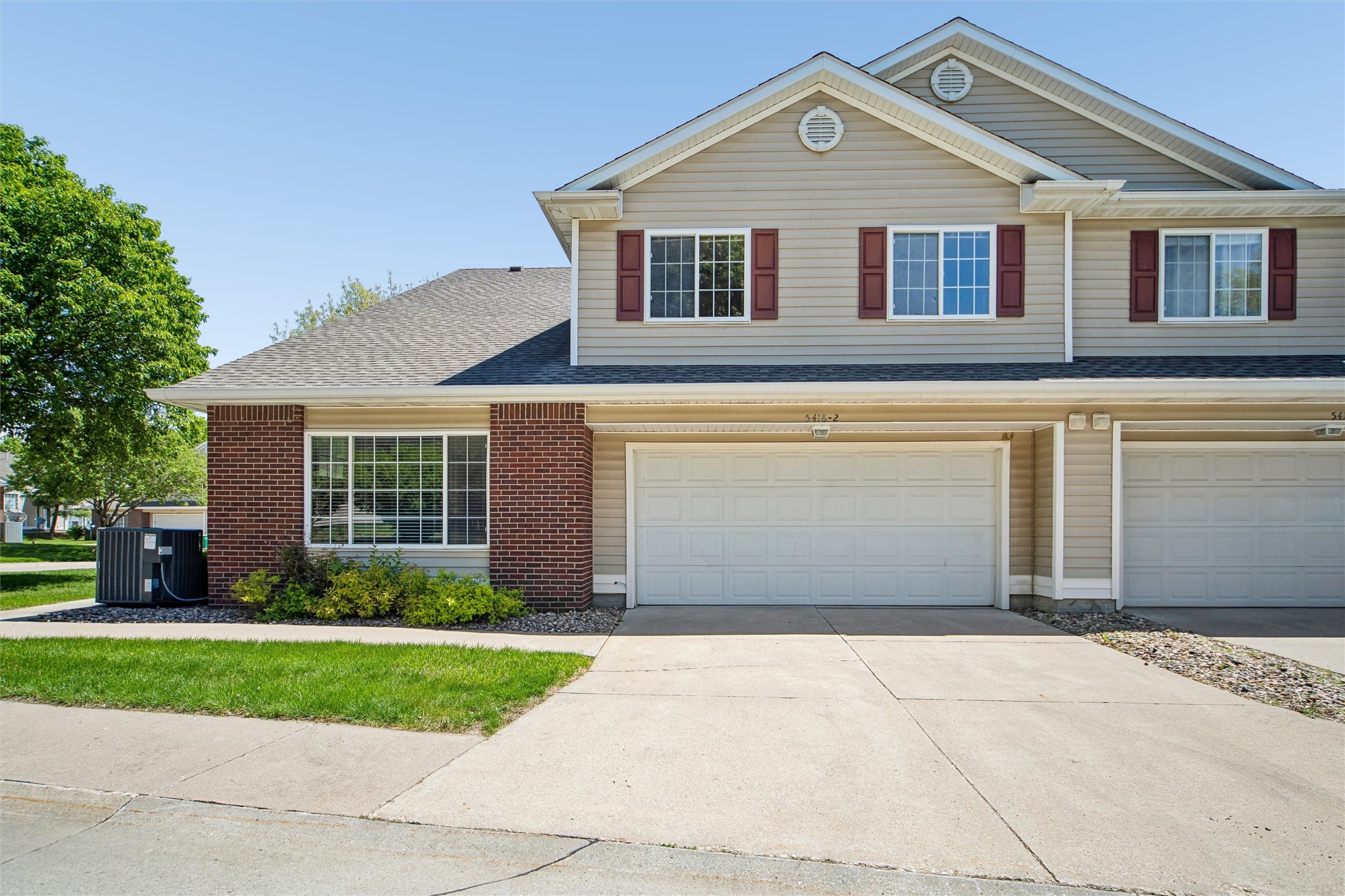 Photo 1 of 19 — 5418 Longview Court 2, Johnston, IA 50131