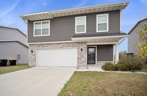 Homes For Sale - 1365 SE Parkview Crossing Drive<br/> Waukee, IA 50263
