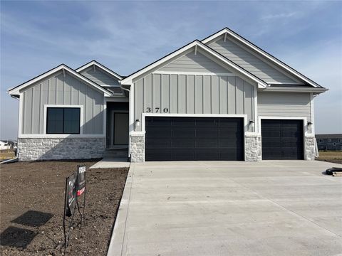 Homes For Sale - 370 NW Ryder Drive<br/> Waukee, IA 50263