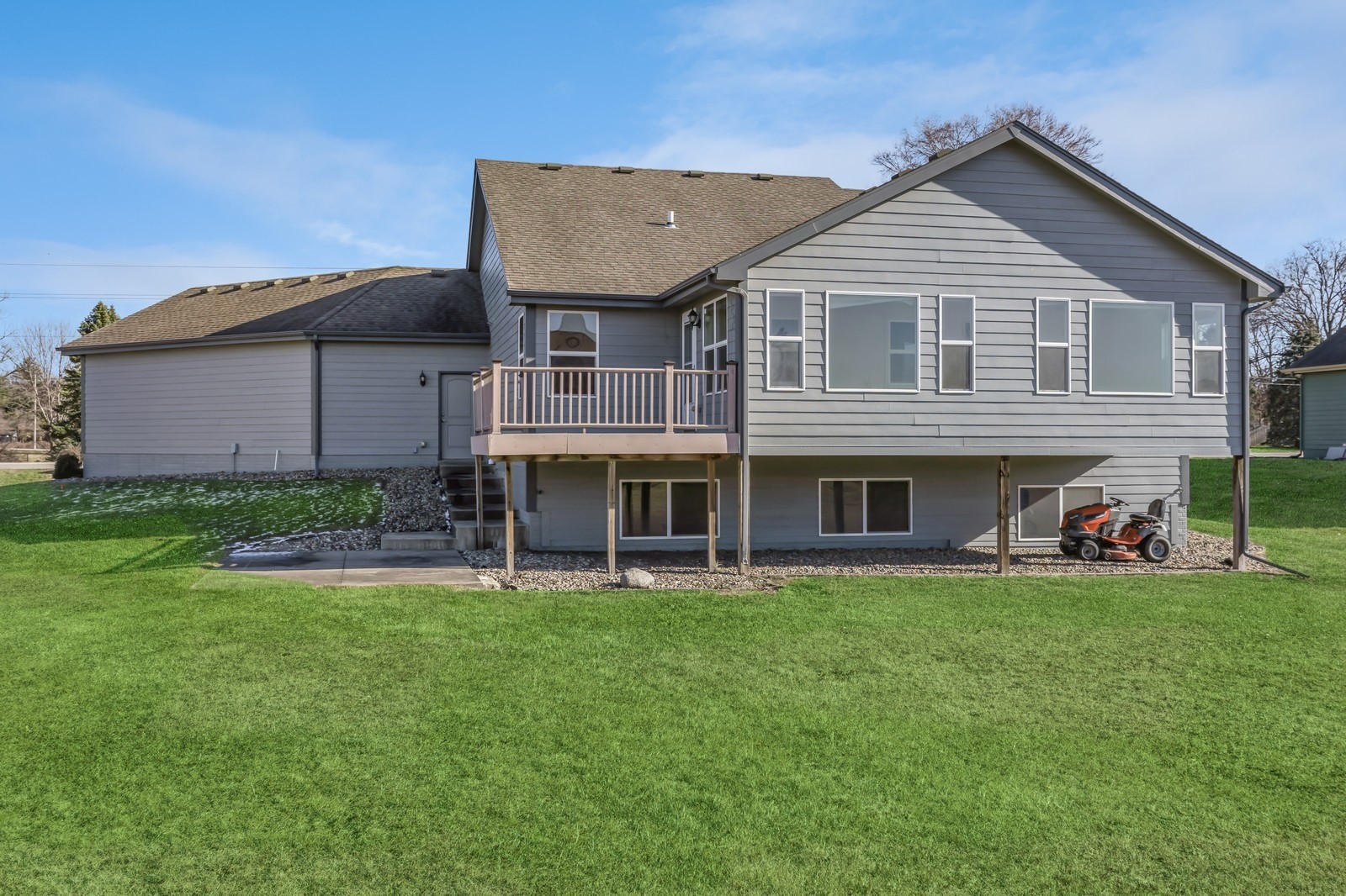 8880 NW Beaver Drive, Johnston, Iowa image 17