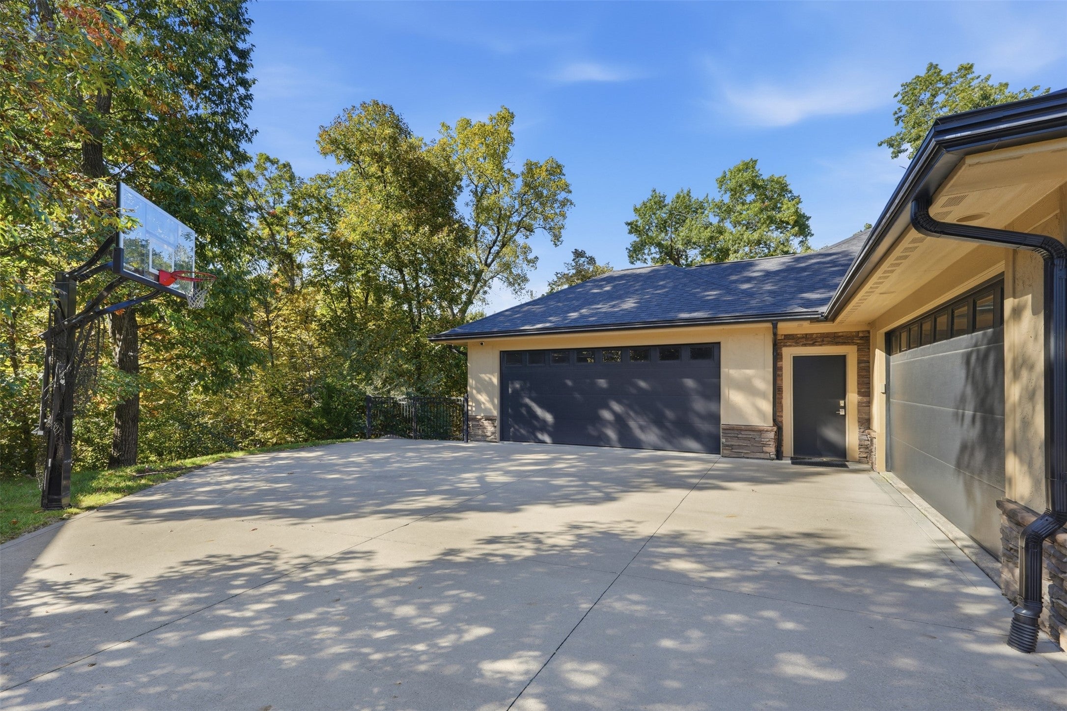 8508 Orchard Drive