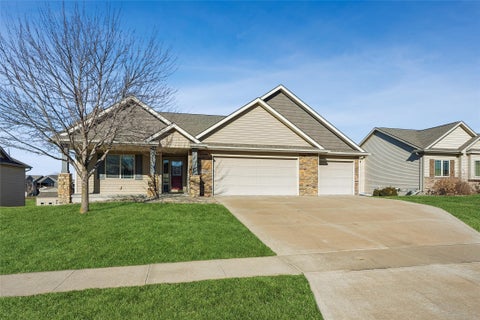 Apartment For Sale - 1516 NE Williamsburg Drive<br/> Ankeny, IA 50021