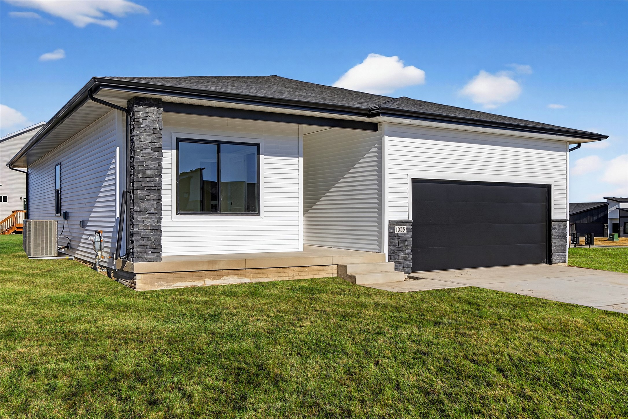 **MOVE IN READY!!**