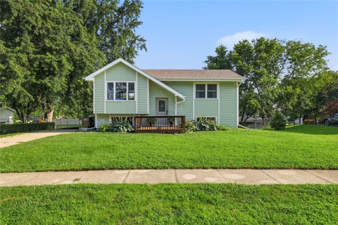 Homes For Sale - 214 Spruce Street<br/> Norwalk, IA 50211