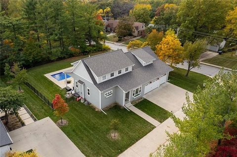 335 31st Street Des Moines IA 50312
