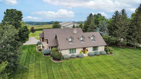 Homes For Sale - 2775 Osburn Avenue<br/> Mahaska County, Oskaloosa, IA 52577