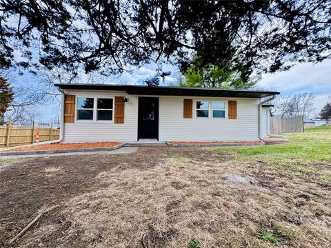 Homes For Sale - 1402 E Marion Street<br/> Marion County, Knoxville, IA 50138