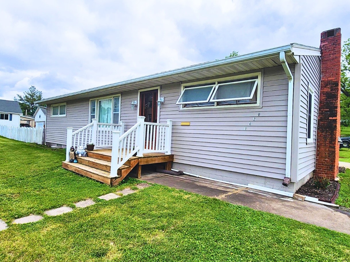 1420 Court Avenue, Chariton, Iowa image 2