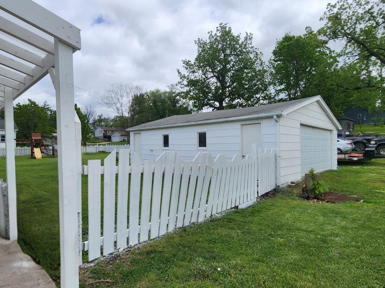 1420 Court Avenue, Chariton, Iowa image 26