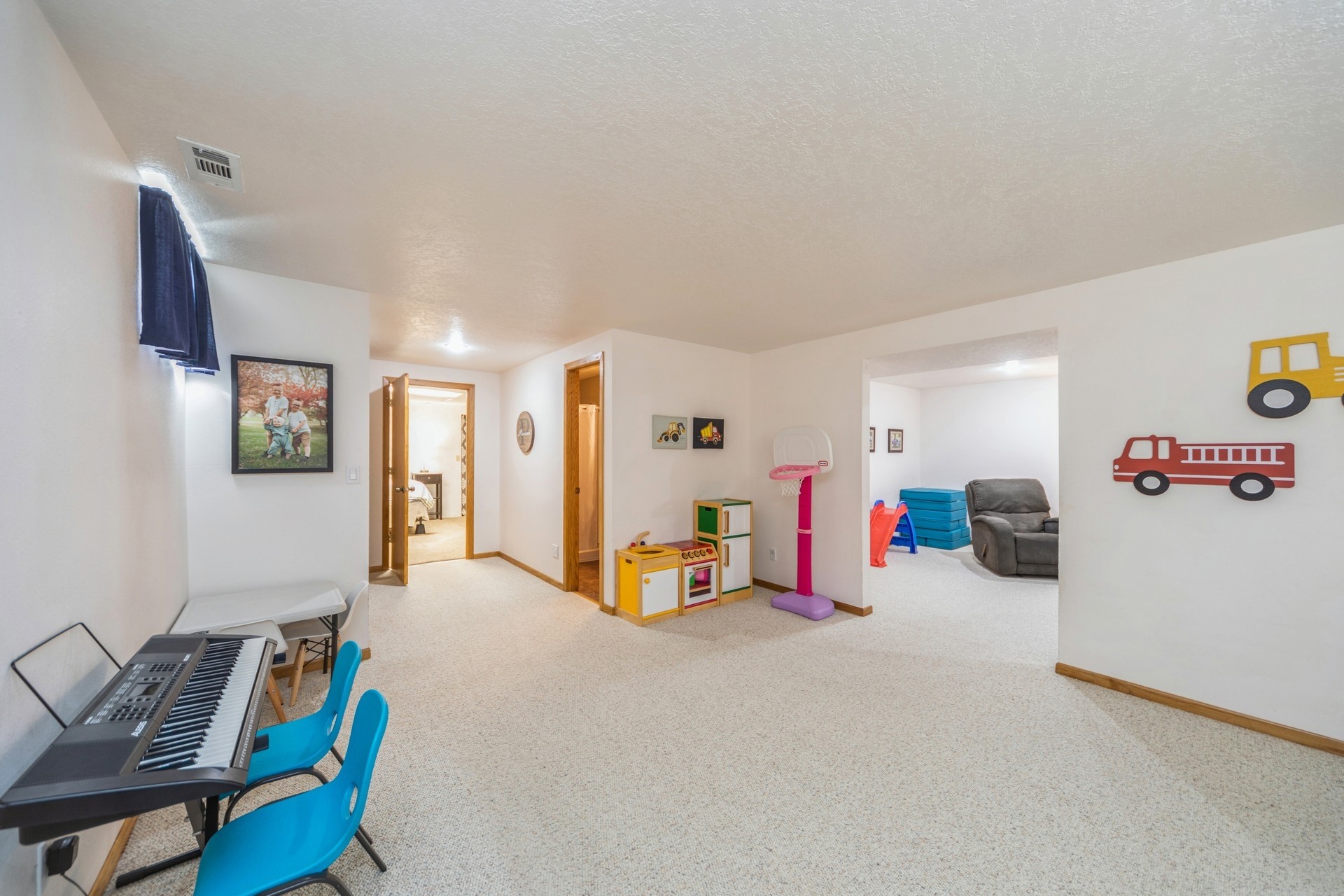 4106 Patricia Drive, Urbandale, Iowa image 19