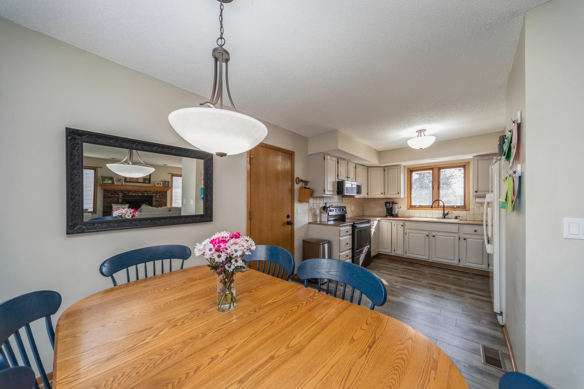 4106 Patricia Drive, Urbandale, Iowa image 5