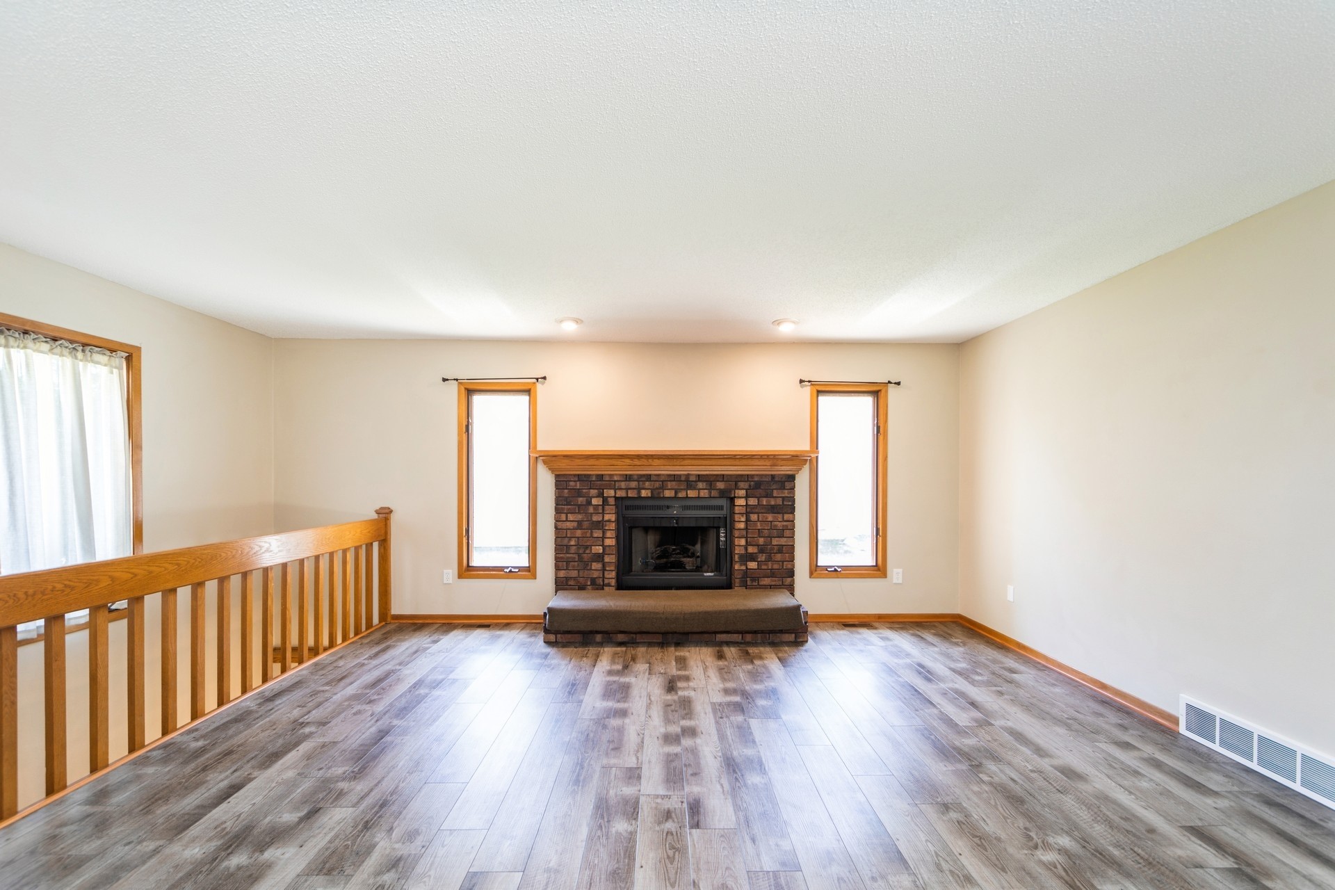 Urbandale, Iowa 50322, United States, 3 Bedrooms Bedrooms, ,3 BathroomsBathrooms,Residential,Active,115521