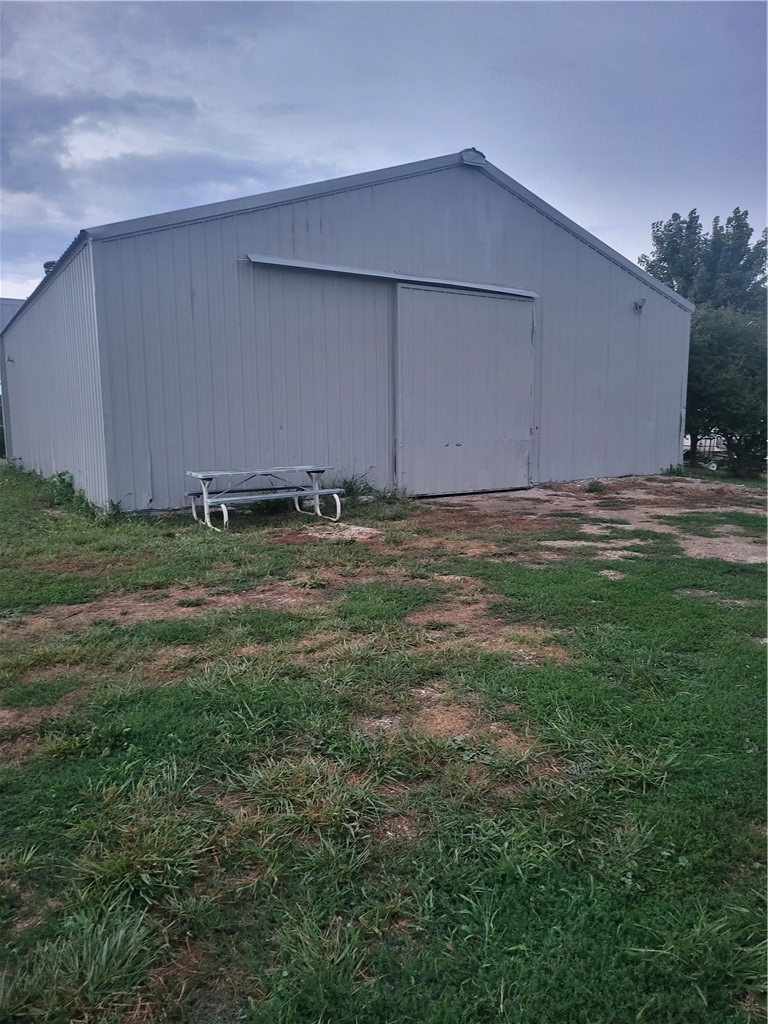 7886 Polk Trail, Indianola, Iowa image 17