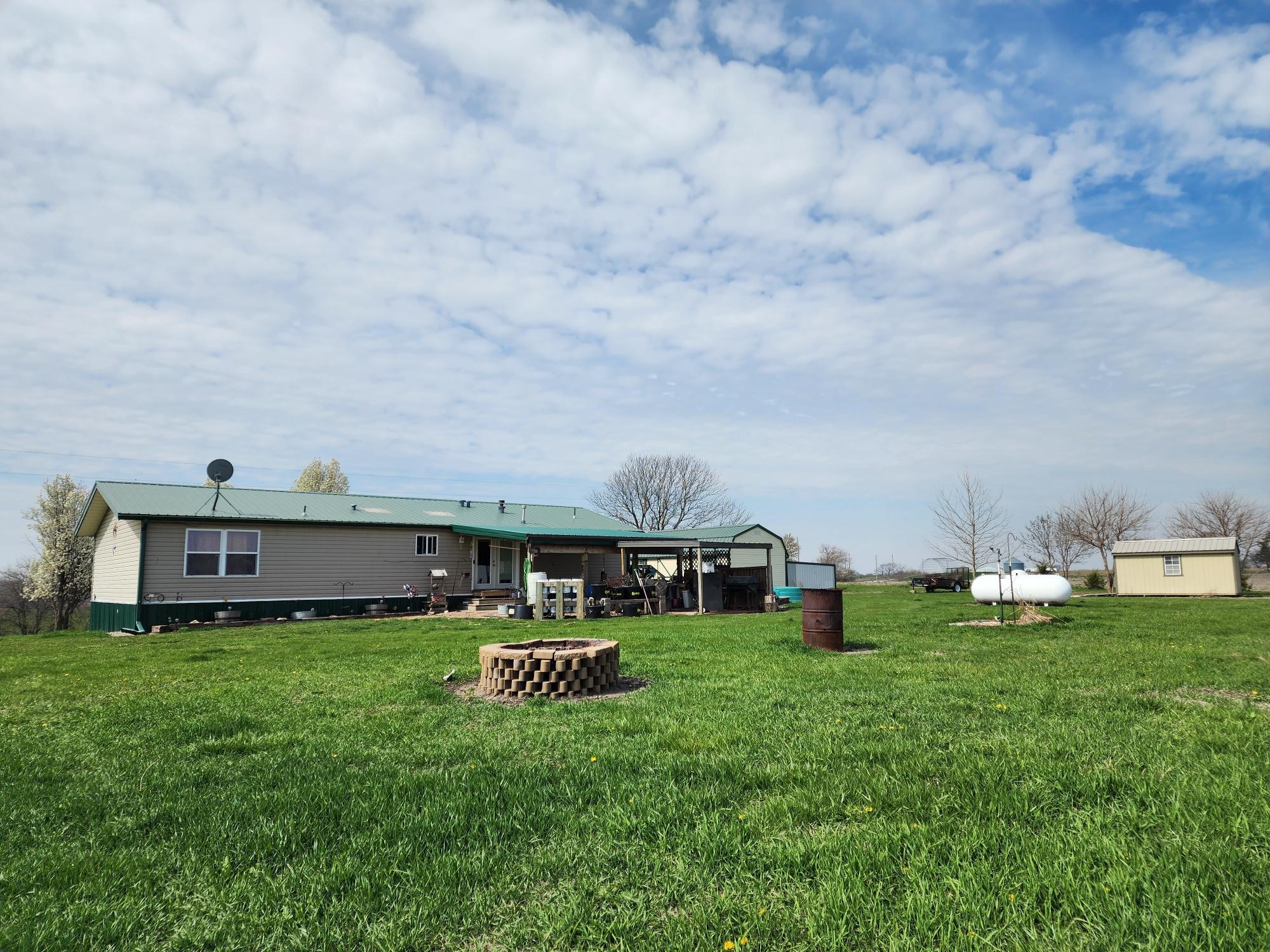 21393 415th Street, Chariton, Iowa image 6
