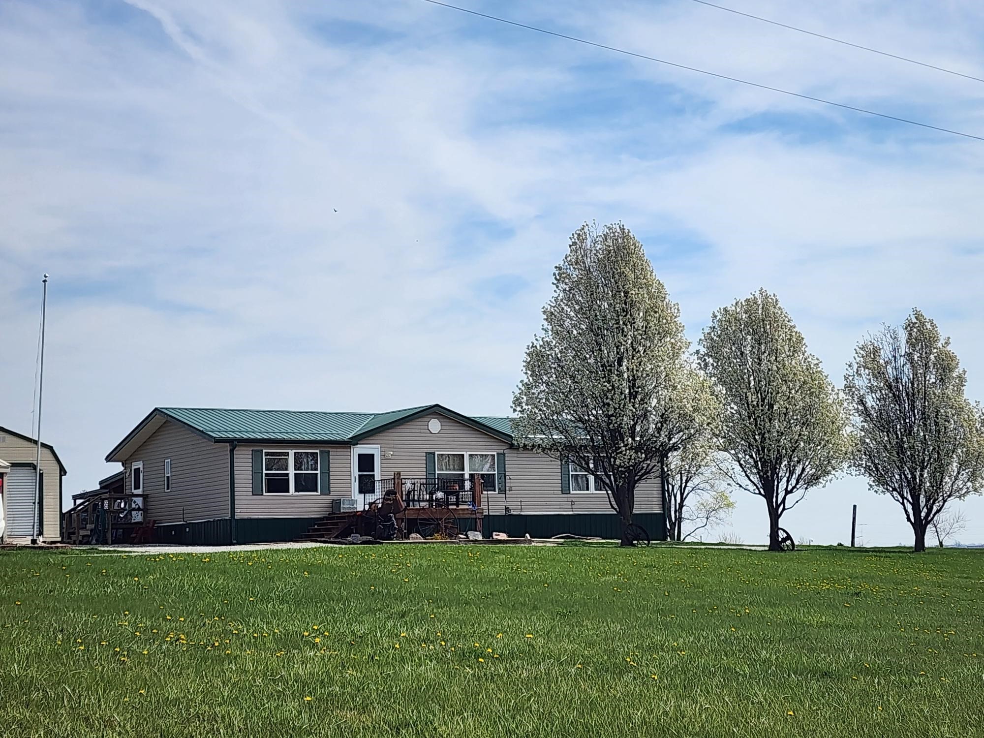21393 415th Street, Chariton, Iowa image 1