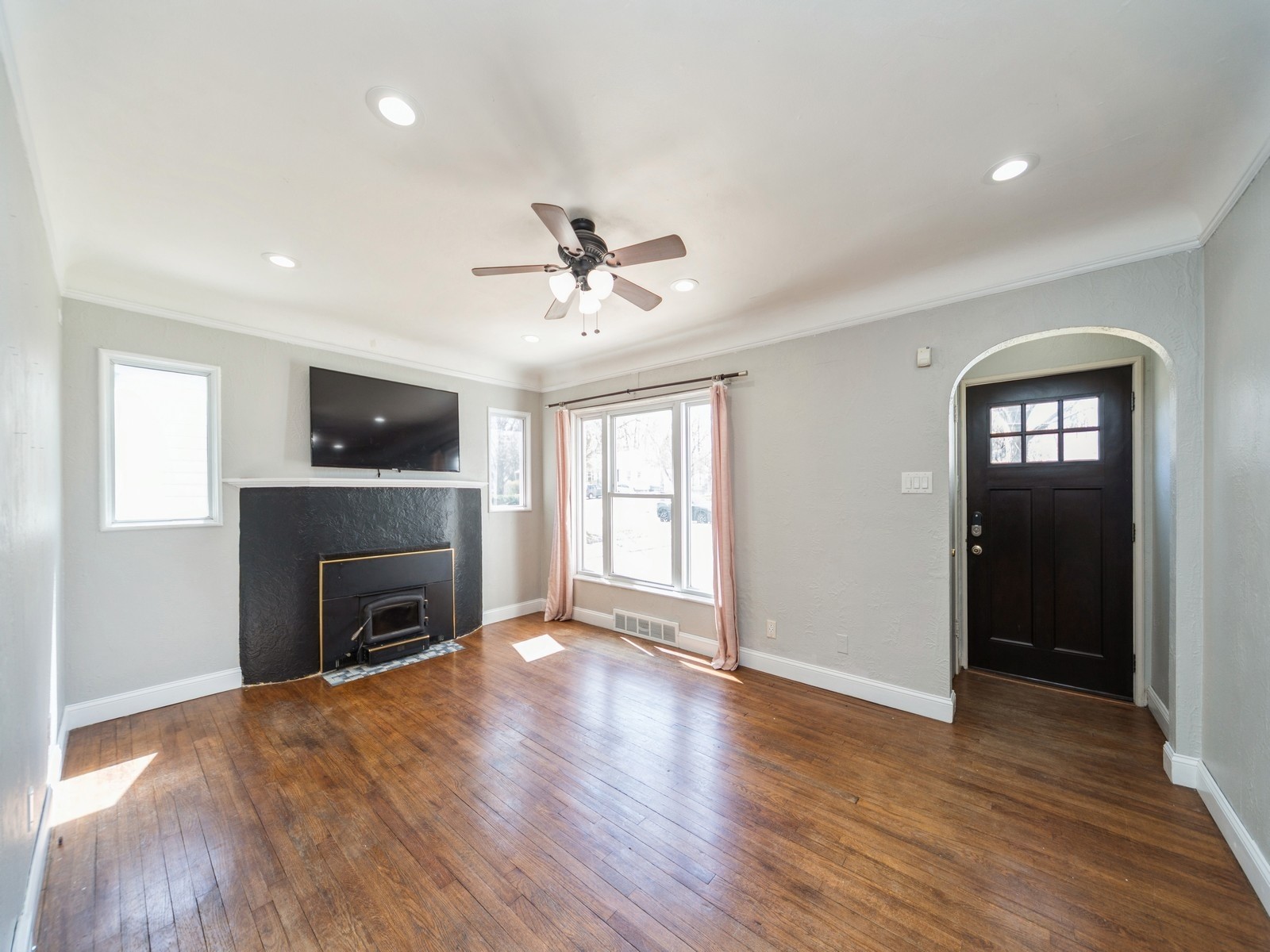 2321 36th Street, Des Moines, Iowa image 2